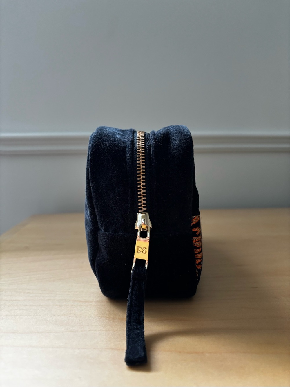 Elizabeth Scarlett x Fortnum Mason Velvet Makeup Cosmetic Bag- Tigers - Picture 3 of 10